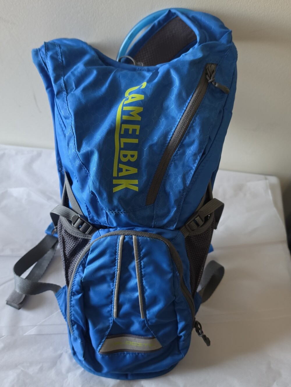 CamelBak Velocity 2L (70oz) Blue Hydration Pack Backpack w/ Bladder Hiking NWOT